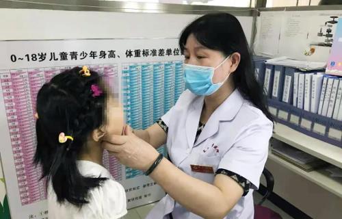 健康义诊，我们用爱陪伴孩子过“六一”