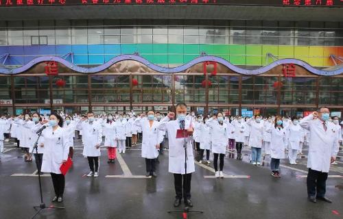 升国旗、奏国歌，a片网站
“六一”礼赞