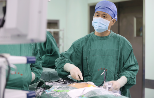 北儿骨科专家李浩在a片网站
“首诊” 患儿“家门口”享受顶级医疗资源同质化服务