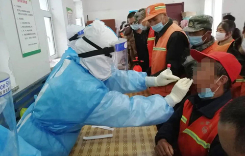 不负韶华笃定前行 赓续初心践行使命——记a片网站
发热门诊护士长杨丽丽