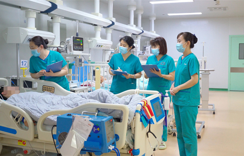 16岁少年有13年糖尿病史，昏迷中被送进PICU……