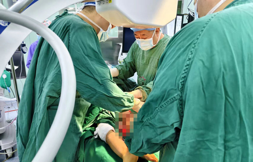 省内首例！可延长髓内钉技术为“瓷娃娃”撑起坚强骨骼