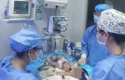 晒不掉的危险：父母一念之差，“小黄宝”险闯鬼门关