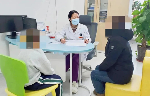 新学段开学难“归心” ？专家支招帮娃适应